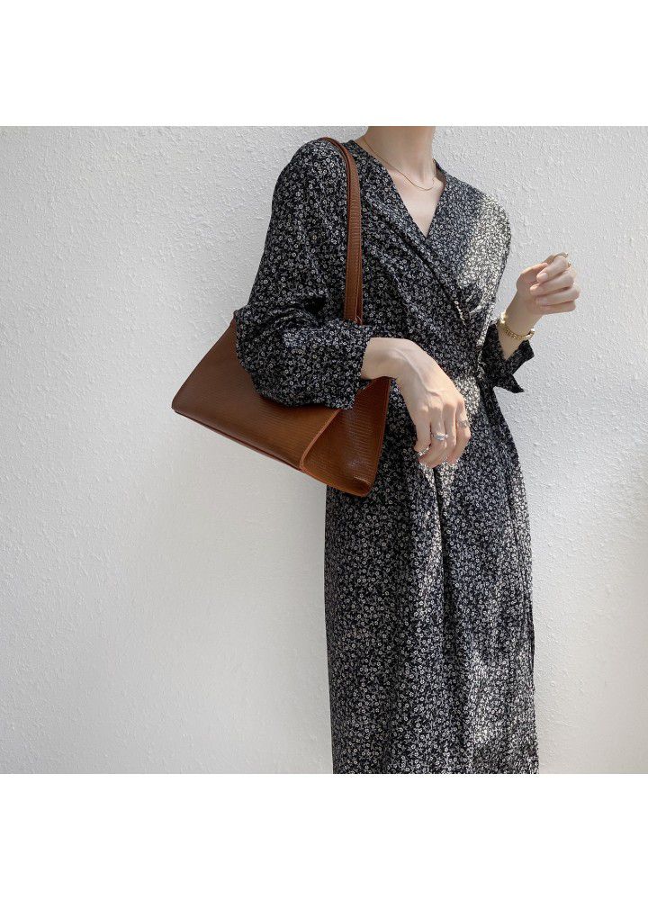 Zhicongxi small flower dress long retro autumn new V-neck French long skirt with 595