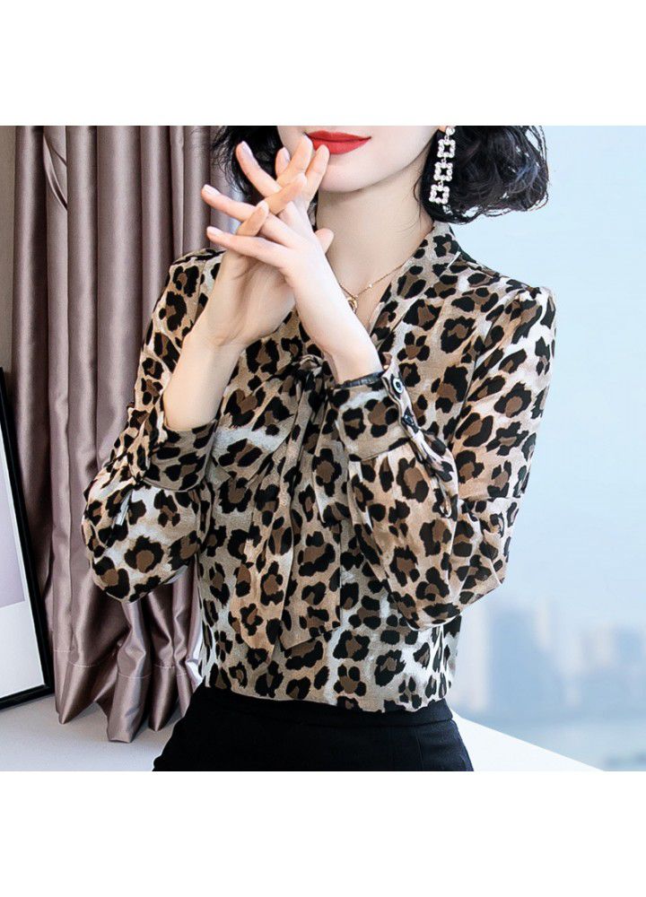 Western style shirt female long sleeve 2021 spring dress new bottomed blouse cover belly age reducing leopard print temperament Chiffon Top