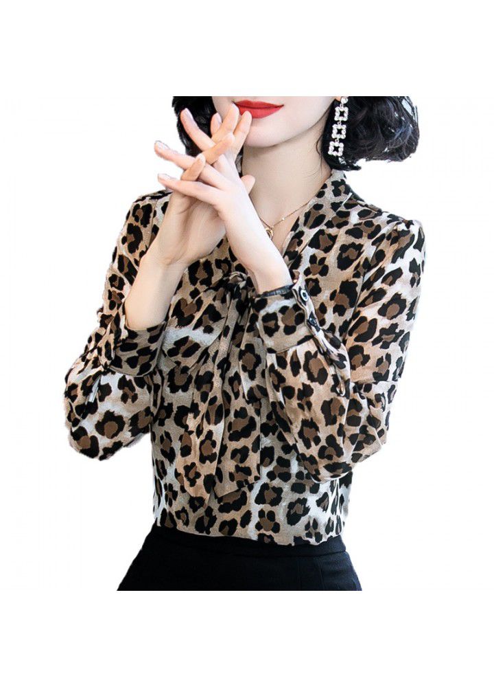 Western style shirt female long sleeve 2021 spring dress new bottomed blouse cover belly age reducing leopard print temperament Chiffon Top