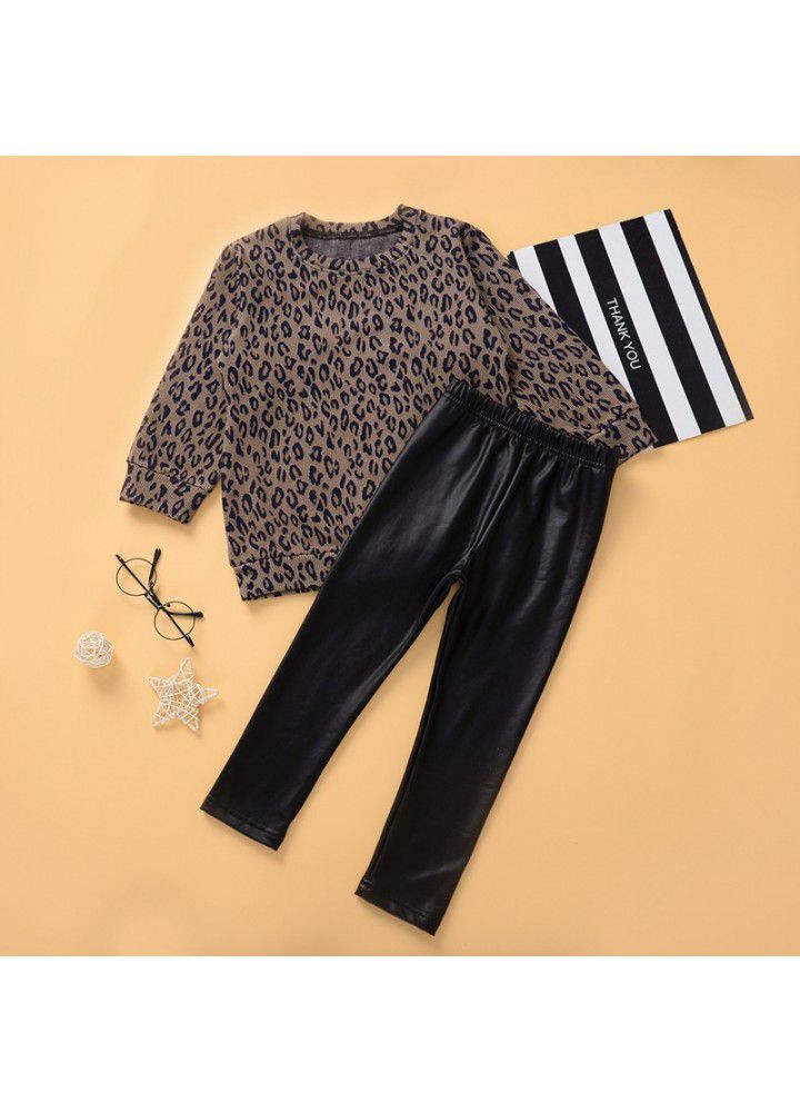 A188ᦇforeigntradegirls'middleandprimaryschoolchildren'ssetleopardprintroundnecklongsleevesweaterleatherpantsunderpantstwopieceset 